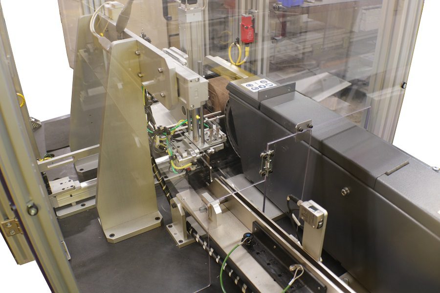 Centerless Grinder Pick & Place Assembly