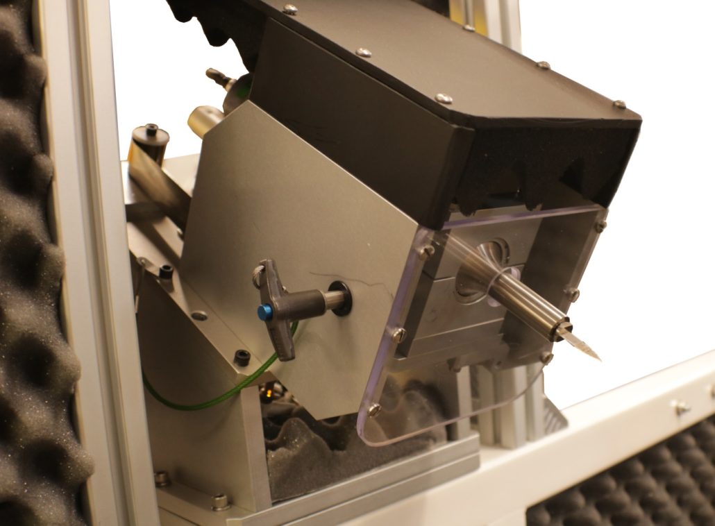 Ultrasonic Cutter Closeup